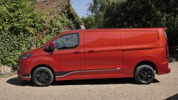 FORD E-TRANSIT CUSTOM 320 L1 ELECTRIC RWD 100kW 65kWh H1 Van Trend Auto